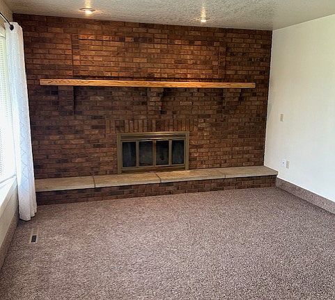 4th image of 321 Foster Ln Unit 1