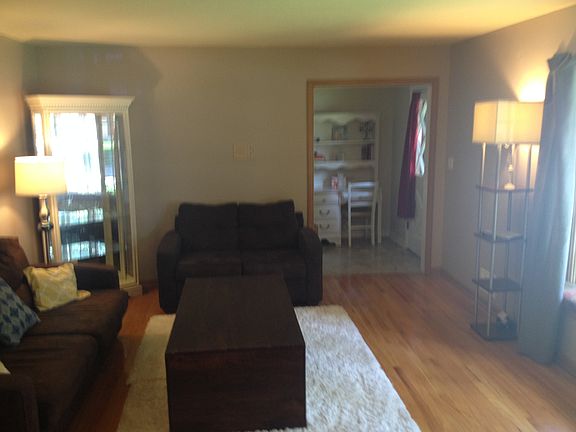 3rd image of 6516 Claremont Ave