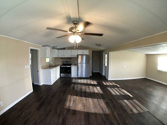 3rd image of 25638 Lilac Ct