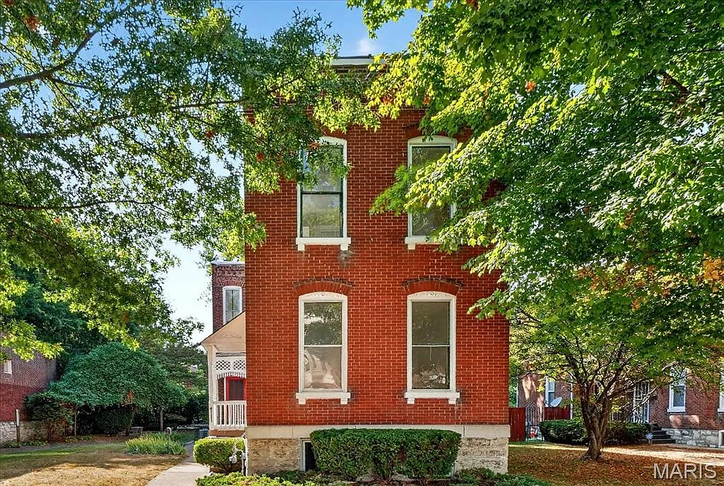 4111 California Ave photo 1