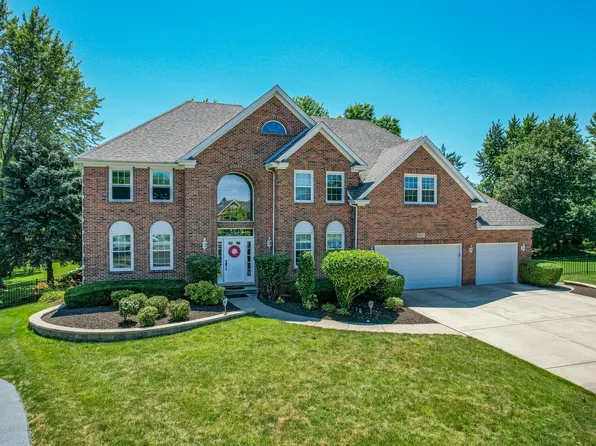 1527 Monarch Cir, Naperville, IL 60564