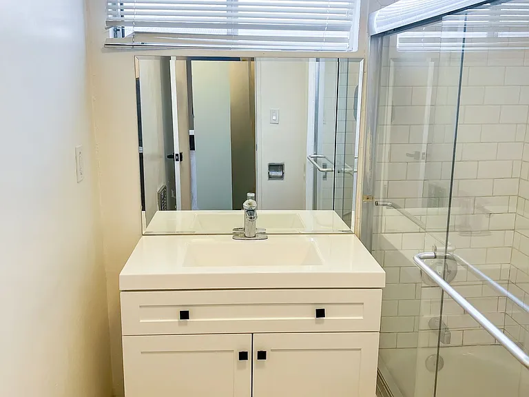 10907 Fruitland Dr — Photo 9