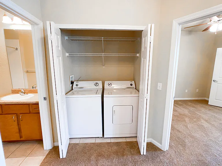 In Unit Washer and Dryer In Unit Washer and Dryer