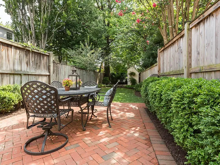 Patio / Garden