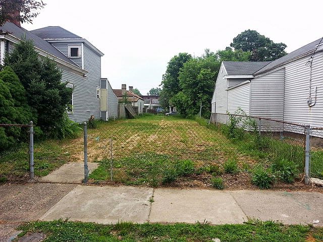 1st image of 2328 Rowan St
