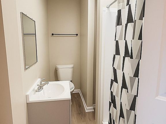 3rd image of 2418 Green Forrest Dr