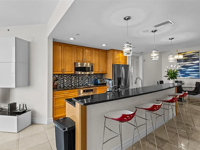 331 Cleveland St #2102 — Photo 7