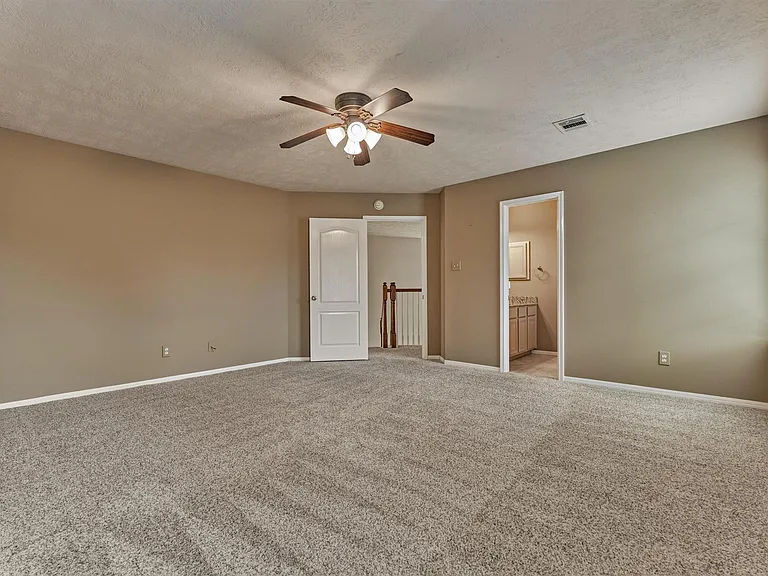 6615 Haughton Dr — Photo 38