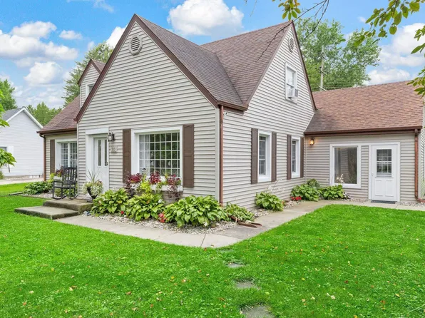 90 Estelle Ct, Hemlock, MI 48626