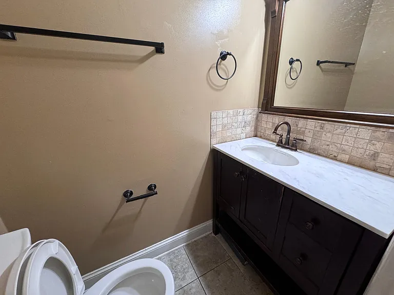 129 Eaglewood Way — Photo 8