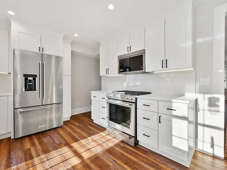 58 Walter Ave — Photo 17