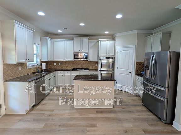 2nd image of 526 Georgia Cir