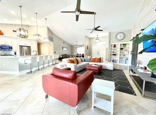 121 Lambton Ln, Naples, FL 34104