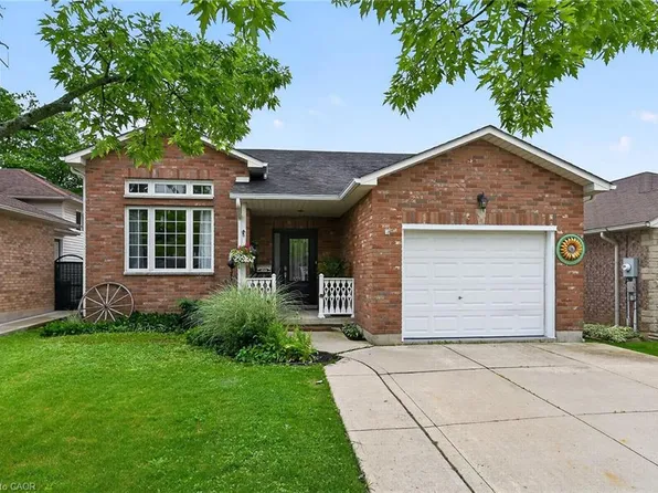 15 Fuller Dr, Haldimand County, ON N3W 2L3