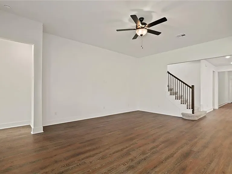 1821 Donetto Dr — Photo 8