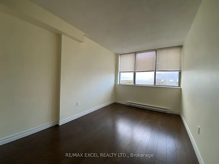 2500 Bridletowne Cir #907 — Photo 33