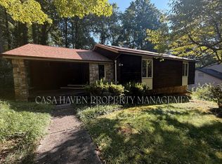 13 N Foxxborough Ln, Johnson City, TN 37604