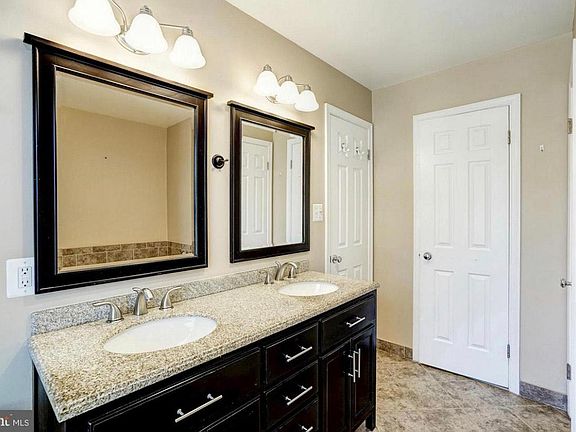 2nd image of 211 Beacon Dr #A