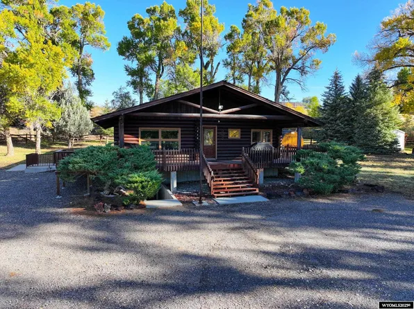 1430 Riverview Rd, Riverton, WY 82501
