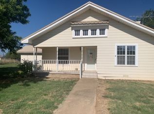 100 Grace St, Moran, TX 76464