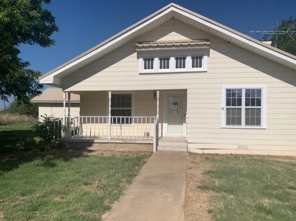 100 Grace St, Moran, TX 76464