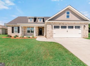 403 Otters Ridge Dr, Kathleen, GA 31047