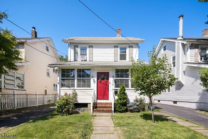 1st image of 206 Spruce St