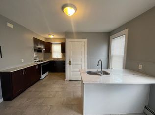 624 Hope St #1, Providence, RI 02906