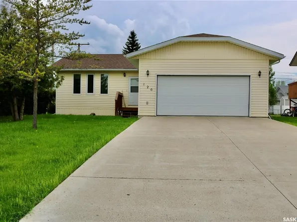 126 Moose Mountain PLACE, Moosomin, SK S0G 3N0