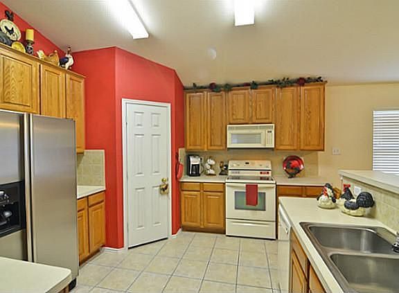 3rd image of 502 Stiles Dr