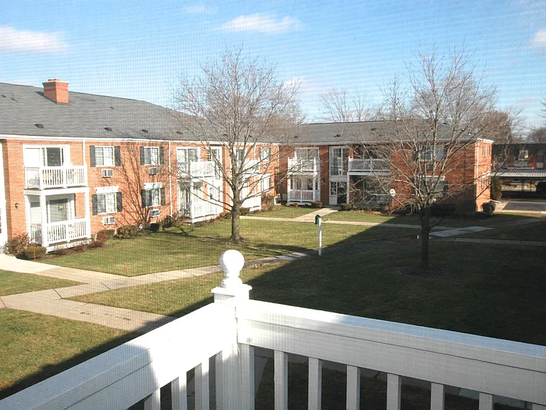 2440 Parmenter Blvd #63 — Photo 3