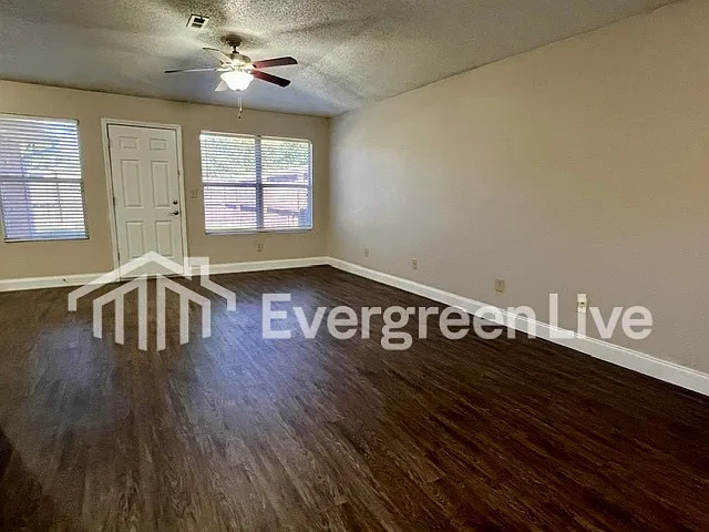 2 bed, 2.0 bath, 1135 sqft, $1,095 — Photo 3