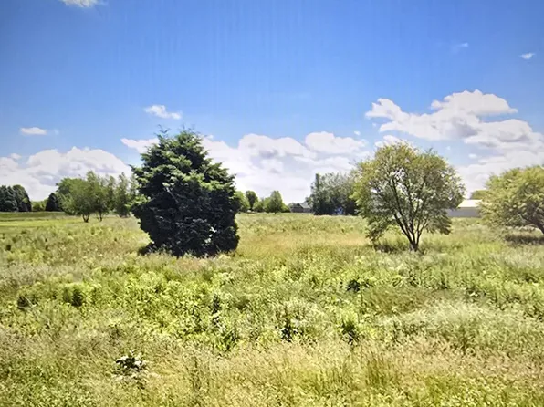 746 E Eagle Flight Ln, La Porte, IN 46350