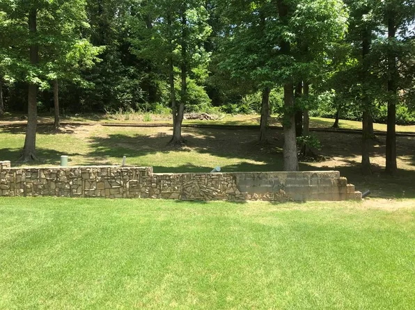 111 Hot Spur Ln, Oxford, MS 38655