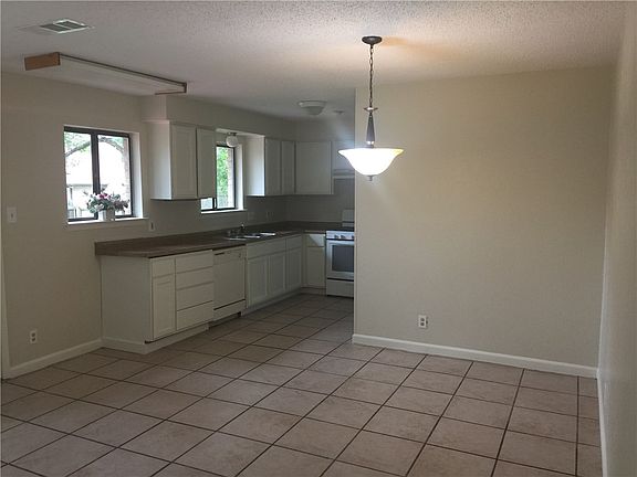 3rd image of 10206 Woodland Village Dr