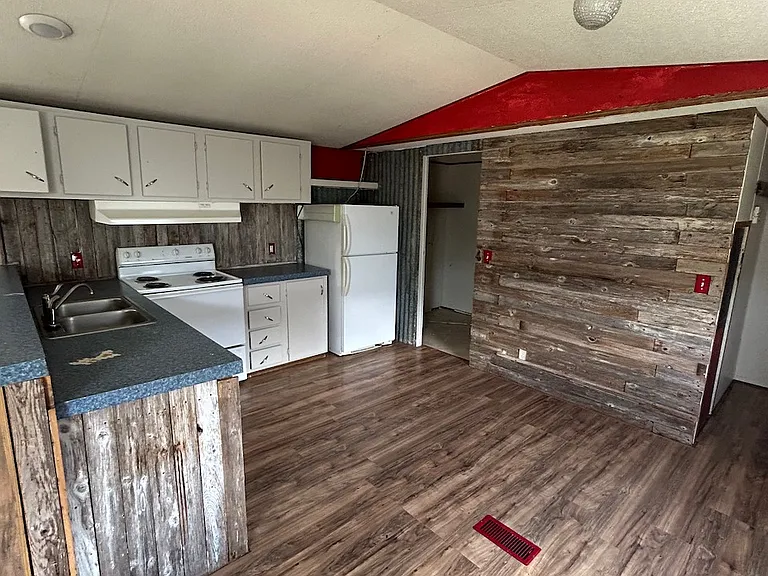 80 San Antonio St #STREET84 — Photo 4