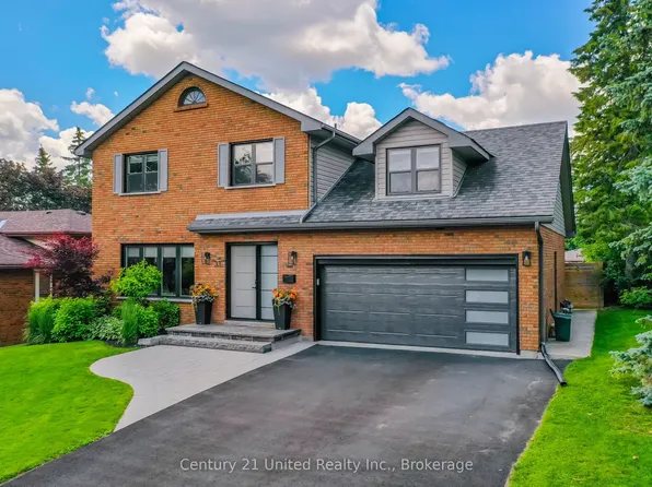 33 Oakwood Cres, Peterborough, ON K9J 1N2