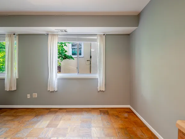 3433 Mount Pleasant St NW APT 302, Washington, DC 20010