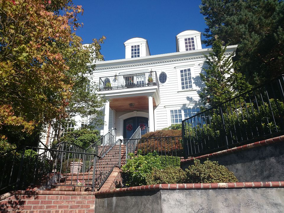 2nd image of 3396 46th Ave NE