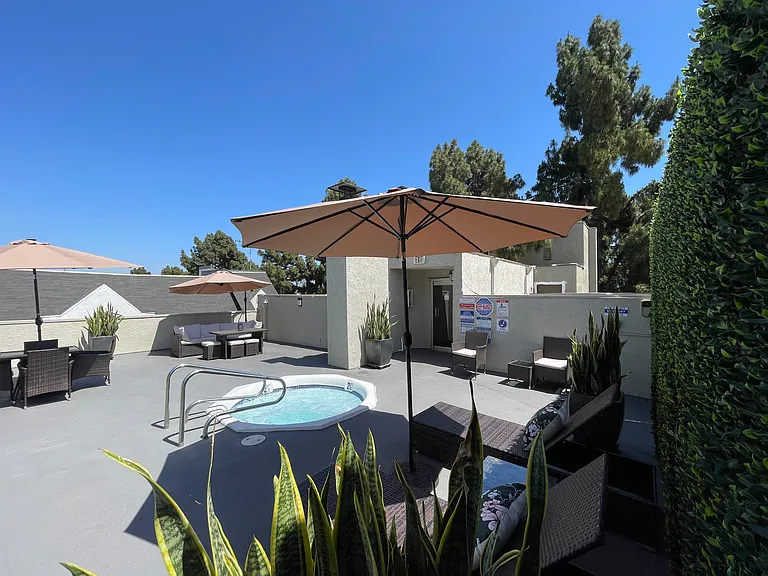 Lanewood Court Apartments — Photo 15