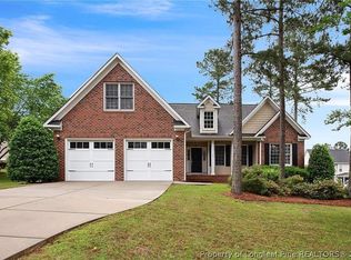 35 Blue Pine Dr, Spring Lake, NC 28390