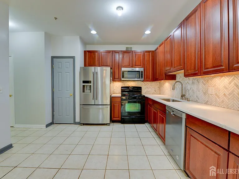 34 Forest Dr — Photo 13