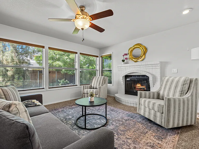 1528 E Falconrim Ct — Photo 27