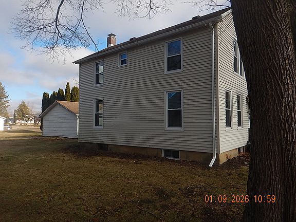 2nd image of 525 E Marion St