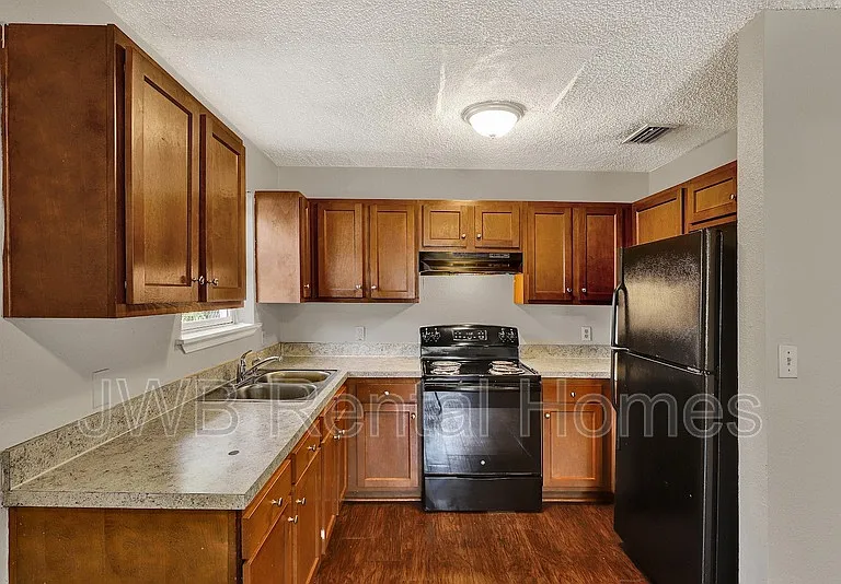 2069 Talladega Rd — Photo 2