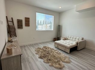 549 N Heliotrope Dr #BDC9BF69C, Los Angeles, CA 90004