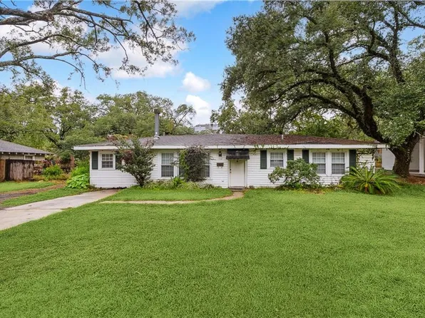102 Kingston Ct, New Orleans, LA 70131