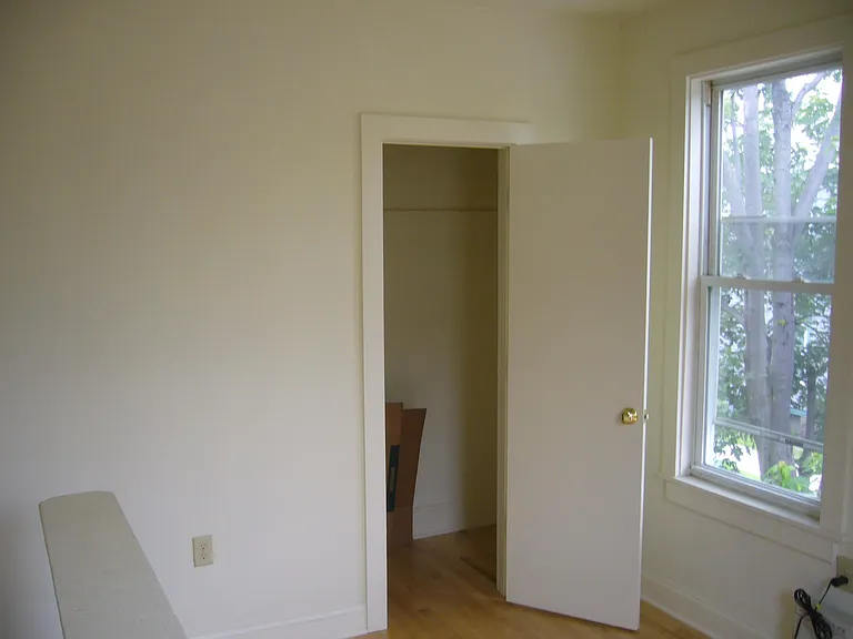 11 Johnson St #B — Photo 4