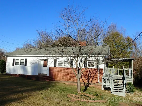 216 Tanner St, Rutherfordton, NC 28139