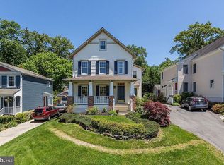 9805 Hollow Glen Pl, Silver Spring, MD 20910